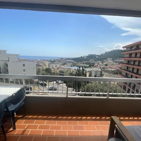 アパート Aloes *