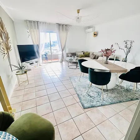 アパート Aloes *